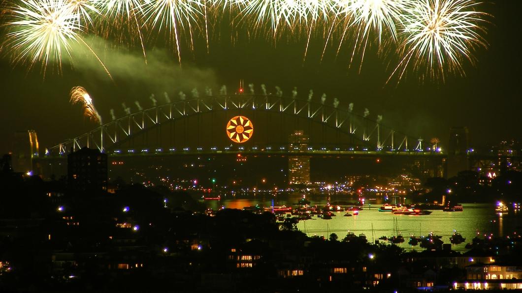 Sydney_new_years_2008-9.JPG