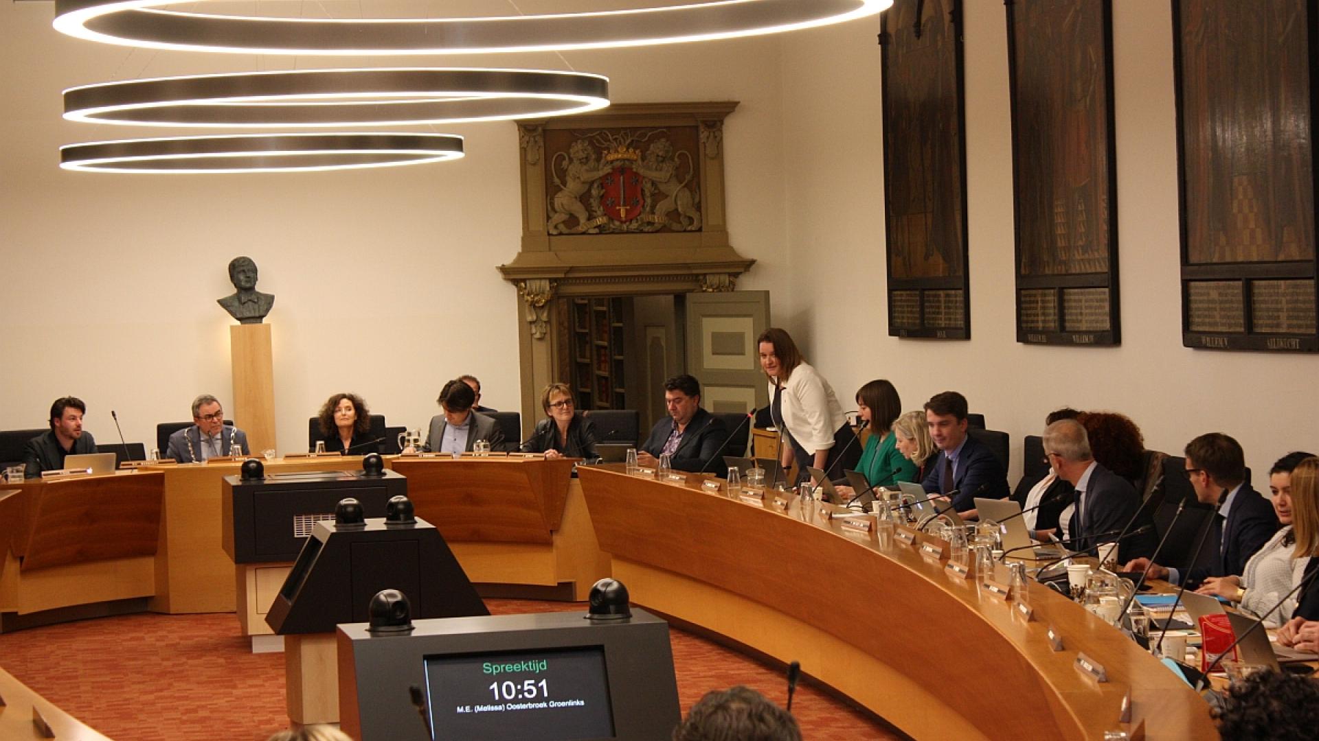 Melissa Oosterbroek in raad 31 januari met Maidenspeech
